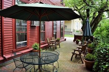 Couette-café On Bellevue (adults Only)